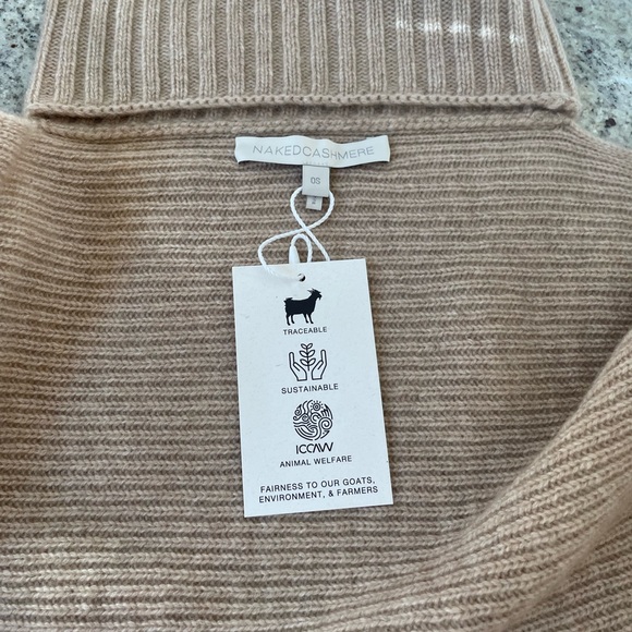 Cashmere Turtleneck Scarf from NakedCashmere - Picture 9 of 10